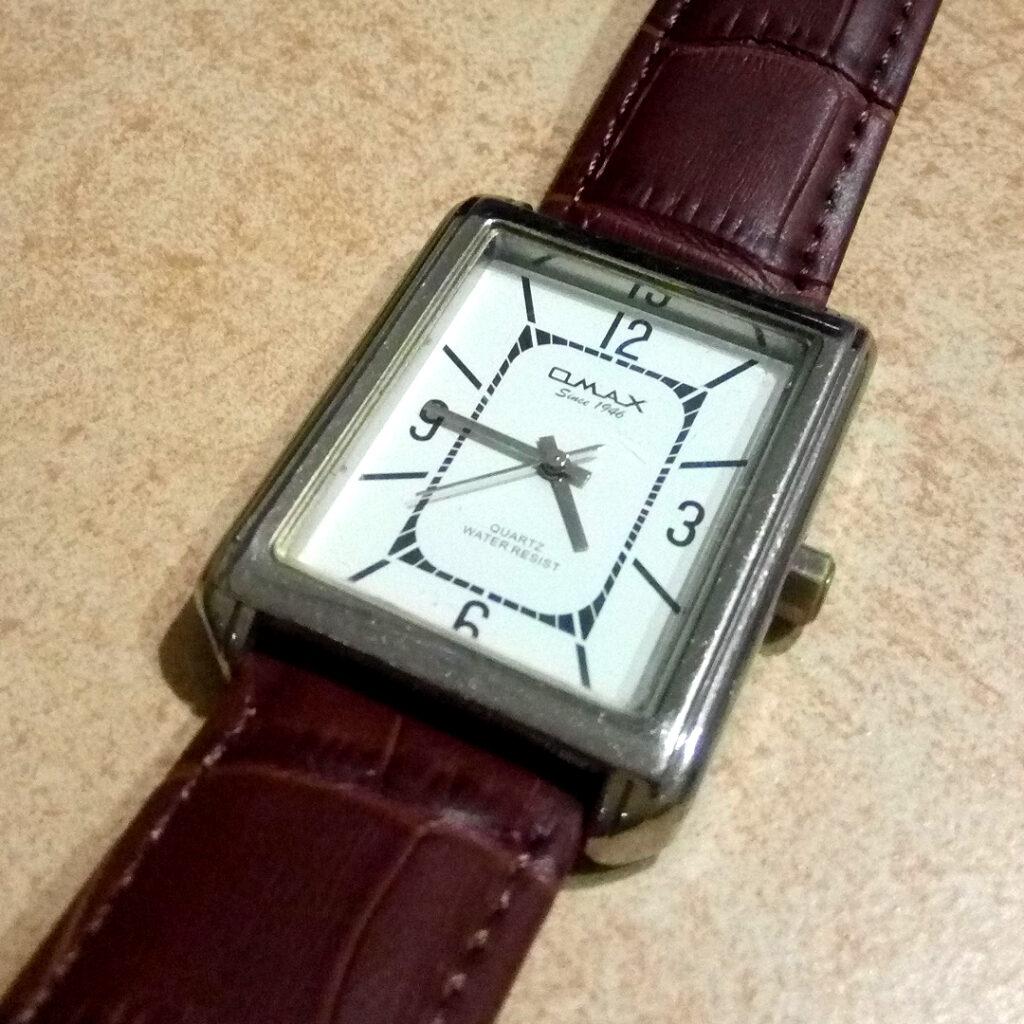 Omax Quartz SC8057 - ChaCha Watch