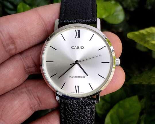 Casio Simple Quartz MTP-VT01