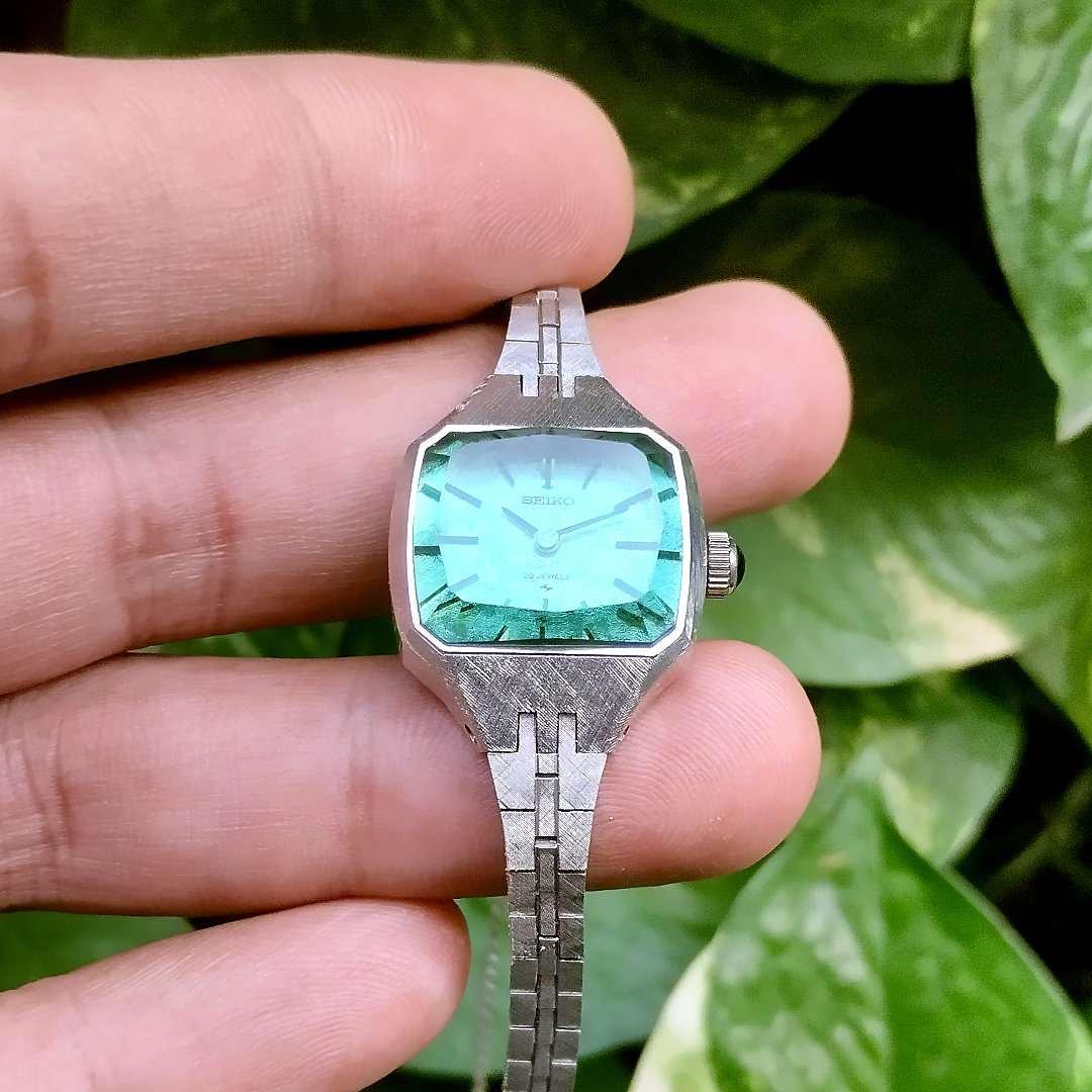 Seiko 17 Jewels Women's Hand-Wound 17-335A - Image 2