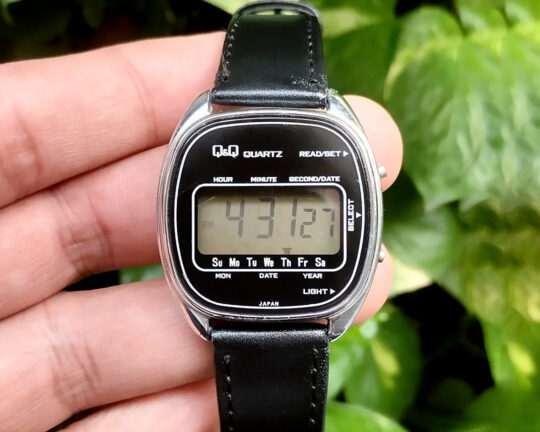 Q&Q Vintage Digital Mens 5012