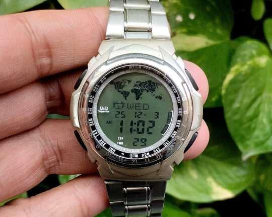 Q&Q Superior World Time MWR1-301