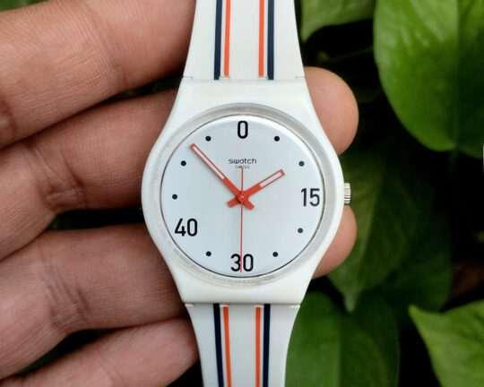 Swatch Unisex Belle The Break GZ311