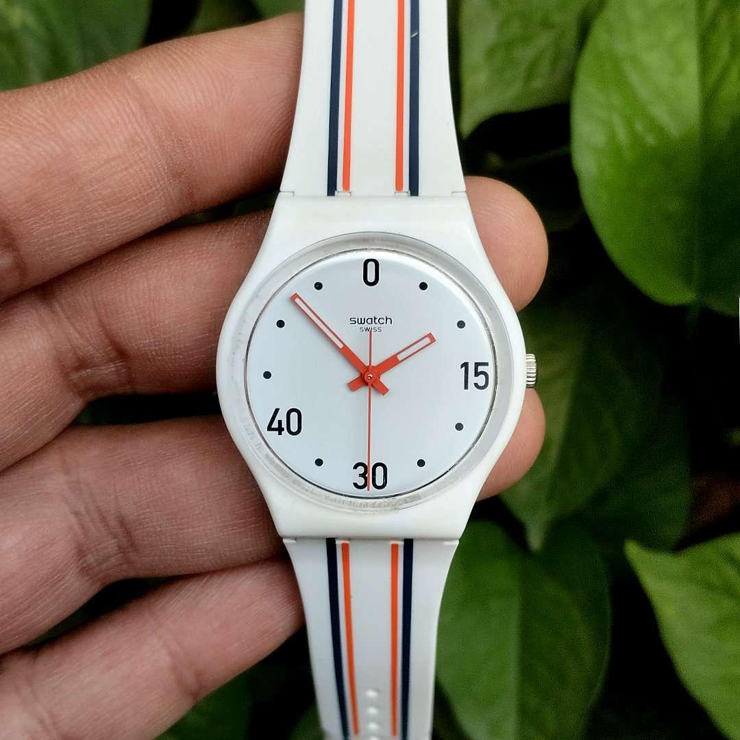 Swatch Unisex Belle The Break GZ311