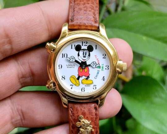 Lorus Disney Mickey Mouse V69F-6000
