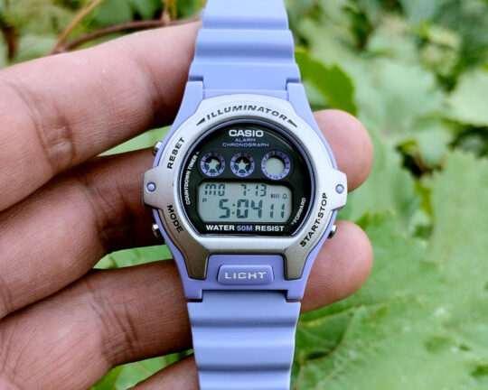 Casio Women's LW-202H-6AVES