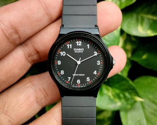 Casio Classic Unisex MQ-24-1BLLEG